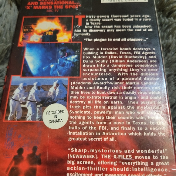 The X FILES VHS Movie (1998) - Picture 6 of 8